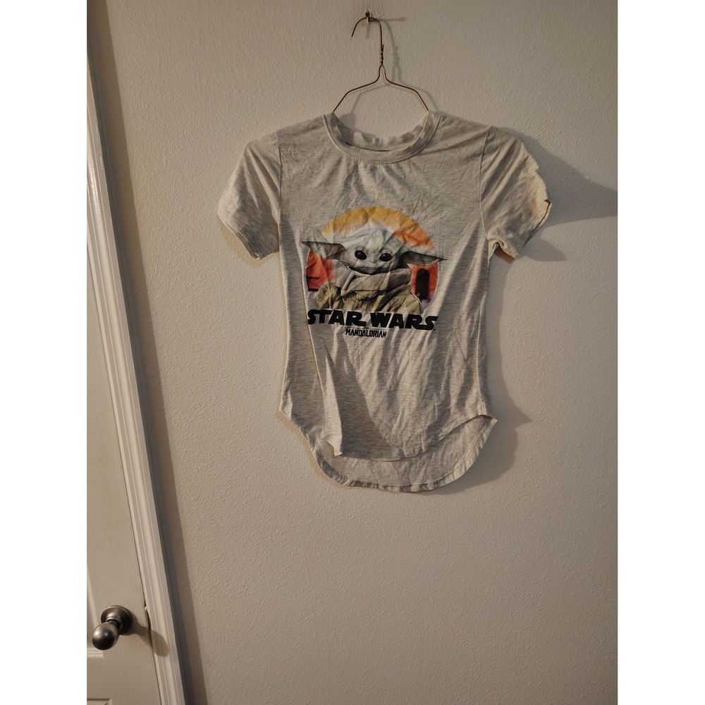 Star Wars The Mandalorian Grogu Baby Yoda Graphic Tee Gray XS Short Sleeve Shirt